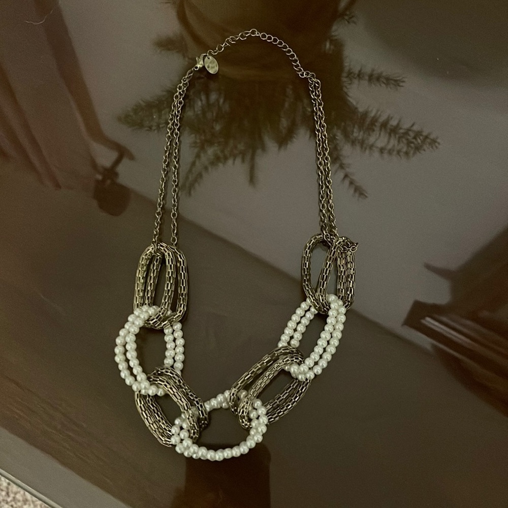 Necklace gold and pearls